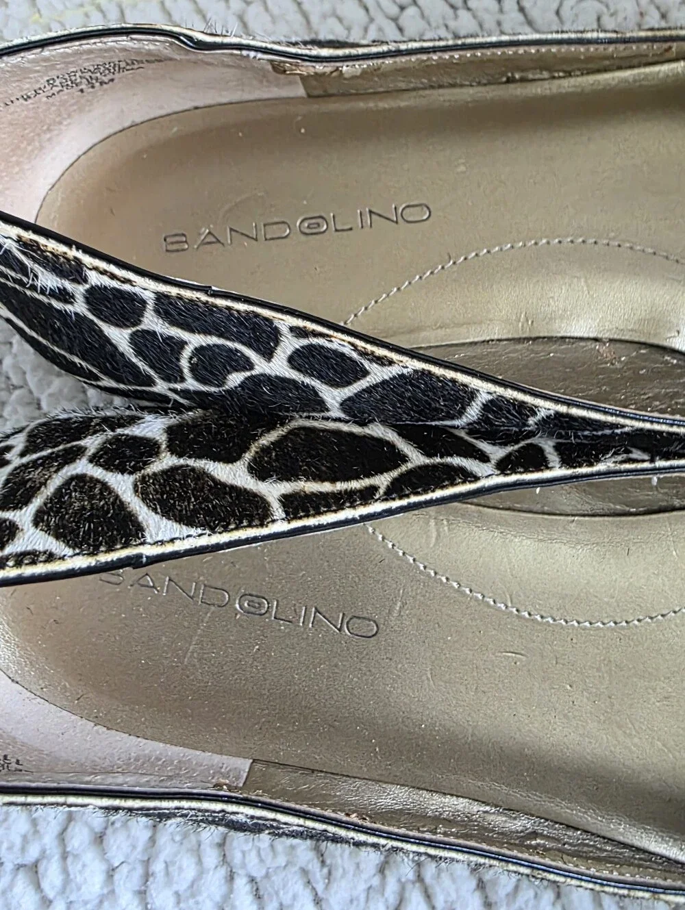 Bandolino Dark Chocolate Brown & Cream Peep-Toe Giraffe Print Flats Size 11 - Picture 8 of 9